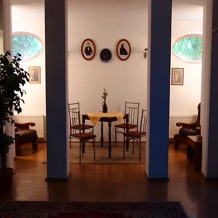 Lipowy Dwor-2